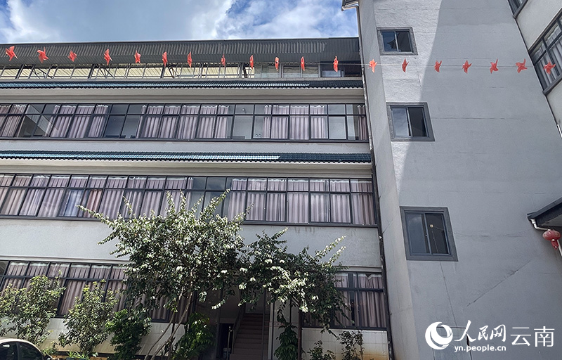 杨丽华家的宾馆。人民网记者-程浩摄