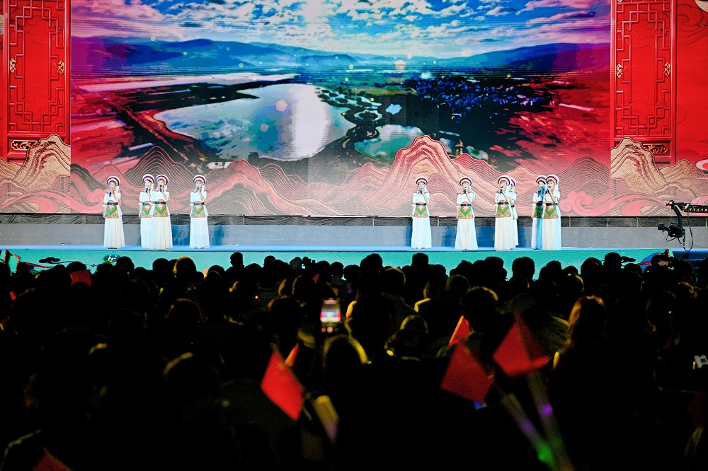 《十大姐》表演现场  弥渡县融媒体中心供图