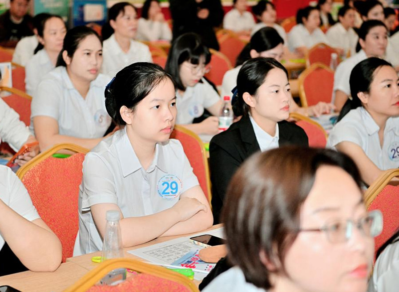 一心堂執業藥師正在培訓。一心堂藥業集團股份有限公司供圖