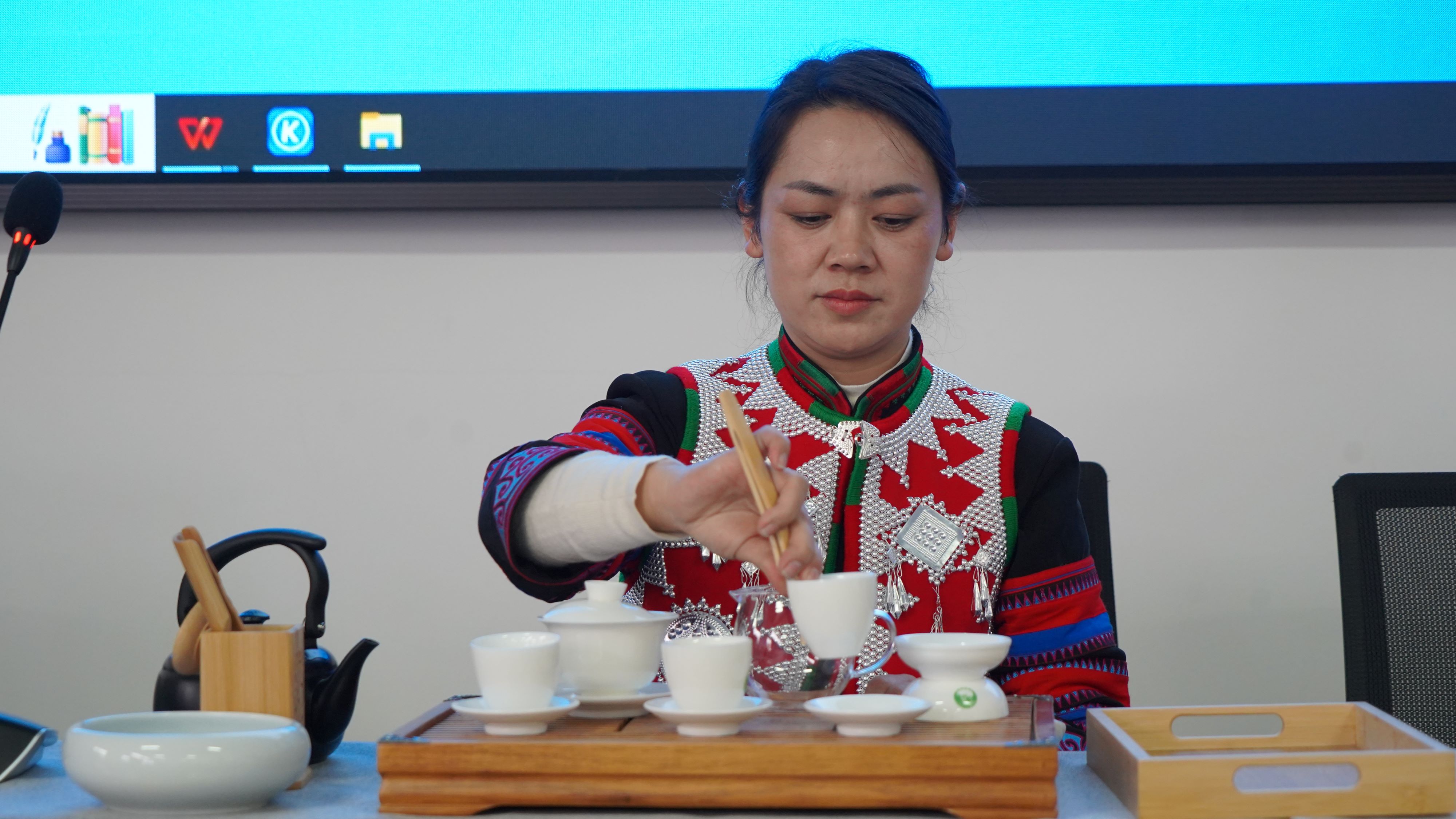 茶叶技能竞赛。白院生摄 (2)