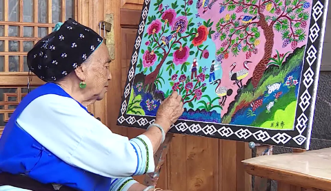 王秉秀：爱画油画的“老外婆”