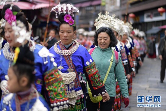 （文化）（4）貴州丹寨：常態化盛裝巡游引客來