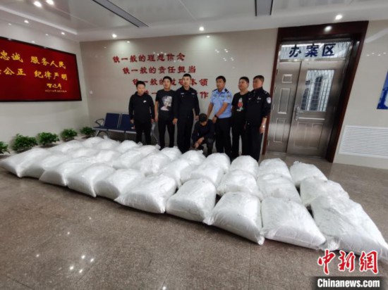 圖為警方繳獲的毒品咖啡因。警方供圖