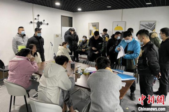 台州警方搗毀一生產、銷毀有毒有害減肥食品團伙。警方 供圖