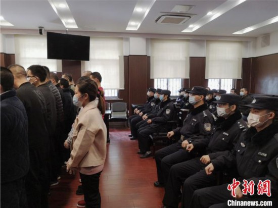 涉案高達8億余元！上海對一22人惡勢力犯罪集團系列案宣判