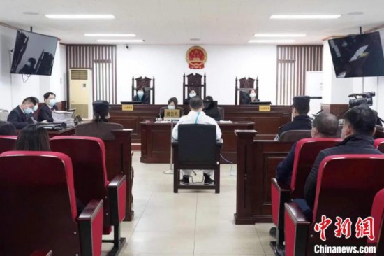 西安一男子因职务犯罪受审致公共财产损失270余万元