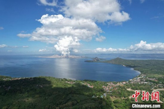 菲律賓塔爾火山短暫噴發千余居民疏散