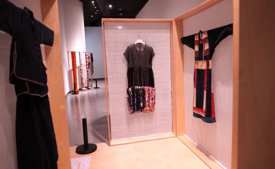 《传统@现代——民族服饰之旧裳新尚》（昆明站巡展）开展爱游戏平台(图5)
