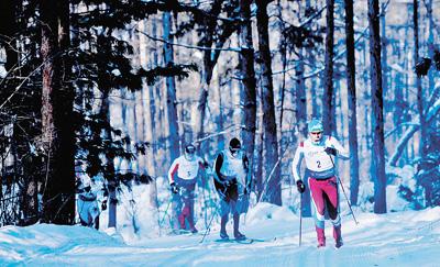外國滑雪愛好者參加中國長春淨月潭瓦薩國際滑雪節。長春淨月高新區黨工委宣傳部供圖