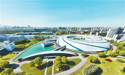 位於上海張江科學城的上海光源。中國科學院上海高等研究院上海光源大數據中心意大利籍首席科學家 亞歷山德羅·塞佩攝